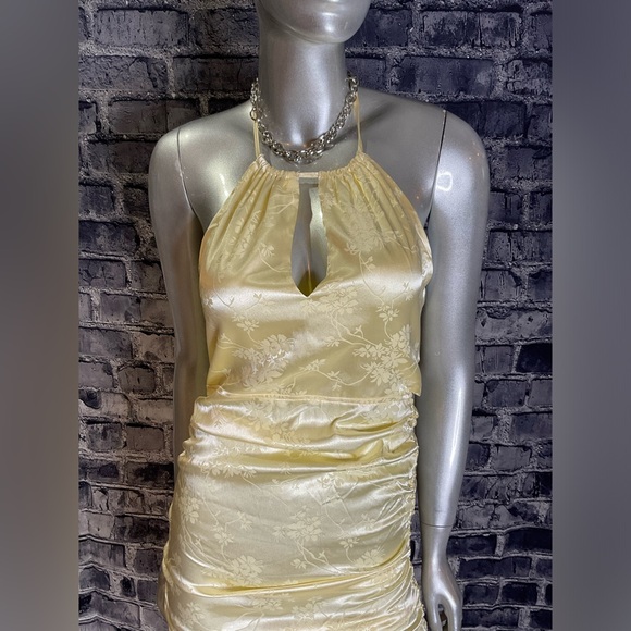Yellow Satin Brocade Mini Bodycon Summer Dress - Picture 14 of 16